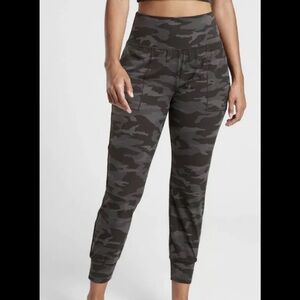 Athleta Salutation black and grey camo high rise jogger, medium